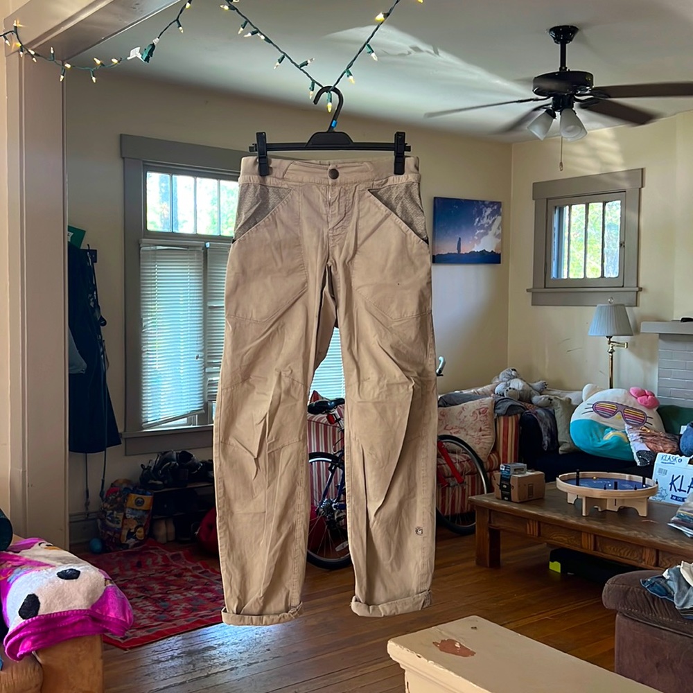 Cream mens medium E9 pants. Lightly used. I wear these as a 5’8 S/M women.